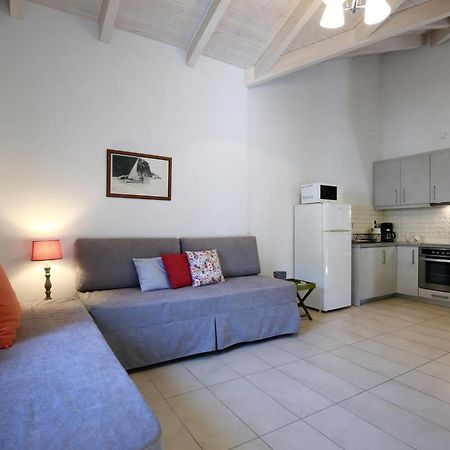 Áyios Nikítas Wild Sea Apartments מראה חיצוני תמונה
