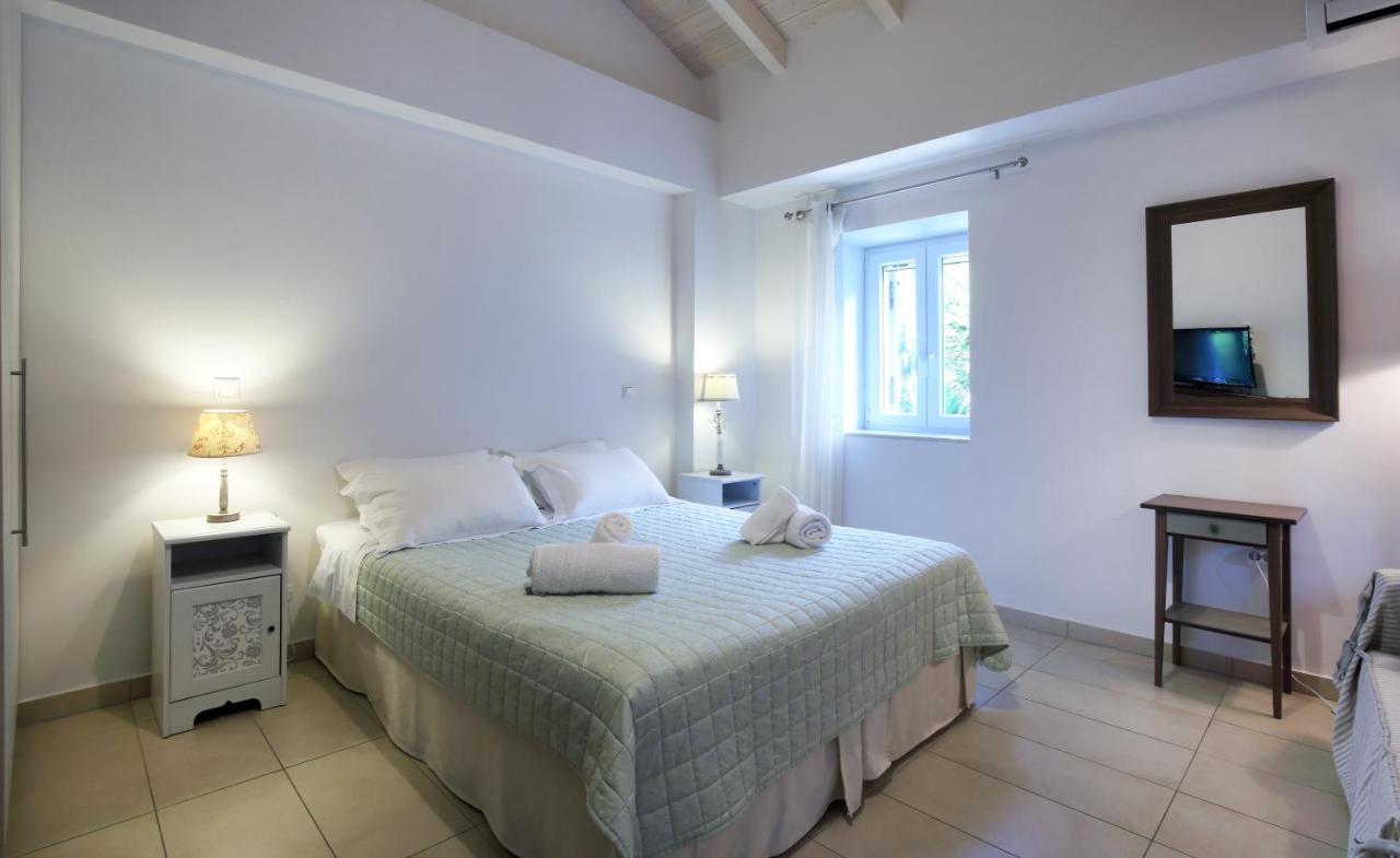 Áyios Nikítas Wild Sea Apartments מראה חיצוני תמונה