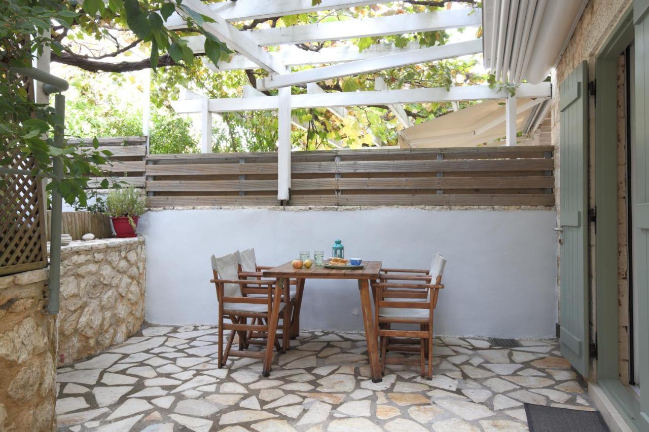 Áyios Nikítas Wild Sea Apartments מראה חיצוני תמונה
