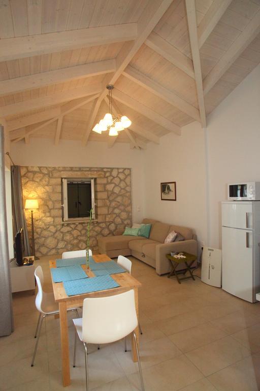 Áyios Nikítas Wild Sea Apartments חדר תמונה