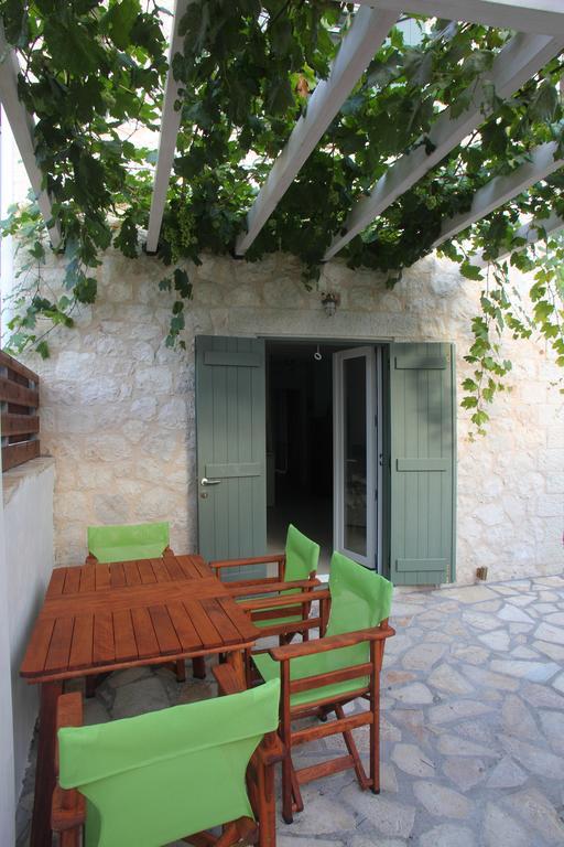 Áyios Nikítas Wild Sea Apartments חדר תמונה