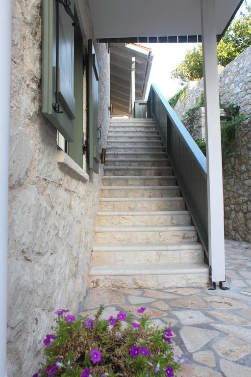 Áyios Nikítas Wild Sea Apartments מראה חיצוני תמונה