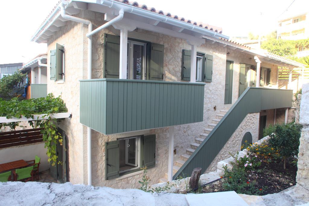 Áyios Nikítas Wild Sea Apartments מראה חיצוני תמונה